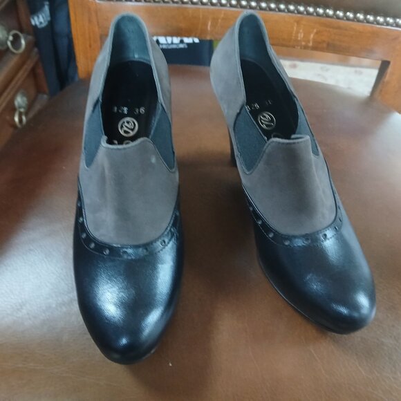 Leather ankle boots. New and Unworn. - Picture 1 of 7